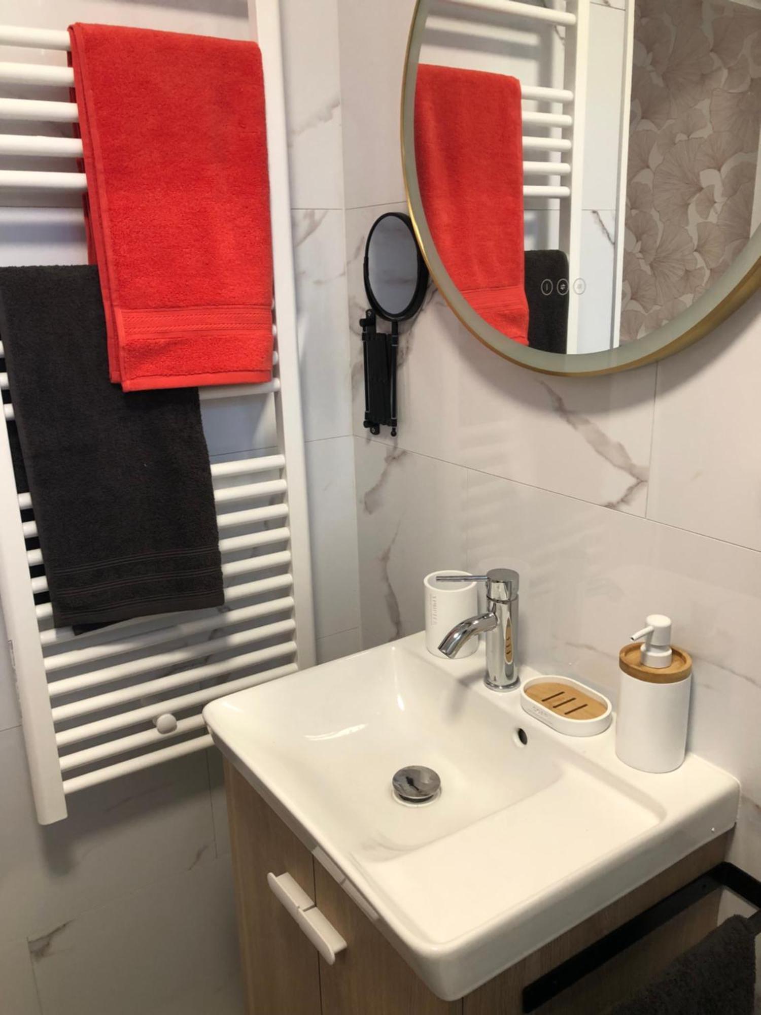 Appartement Chaleureux -Paris-Cdg-Rer B-Parc Des Expos De Villepinte-Disneyland-Asterix-Stade De France- Vaujours Екстериор снимка